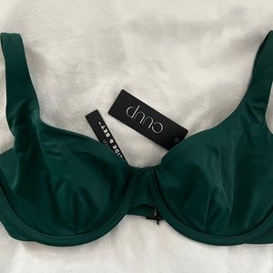 Cuup “The Scoop” swim top size 11 NWT